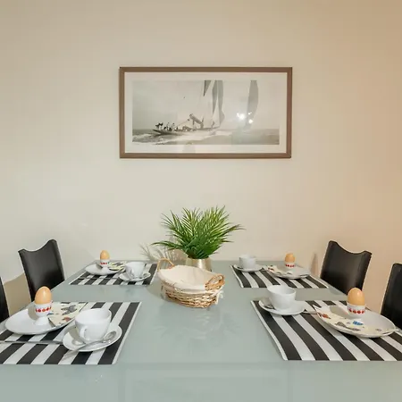 Apartment Apartment Zon & Zee With Seaview By Interhome